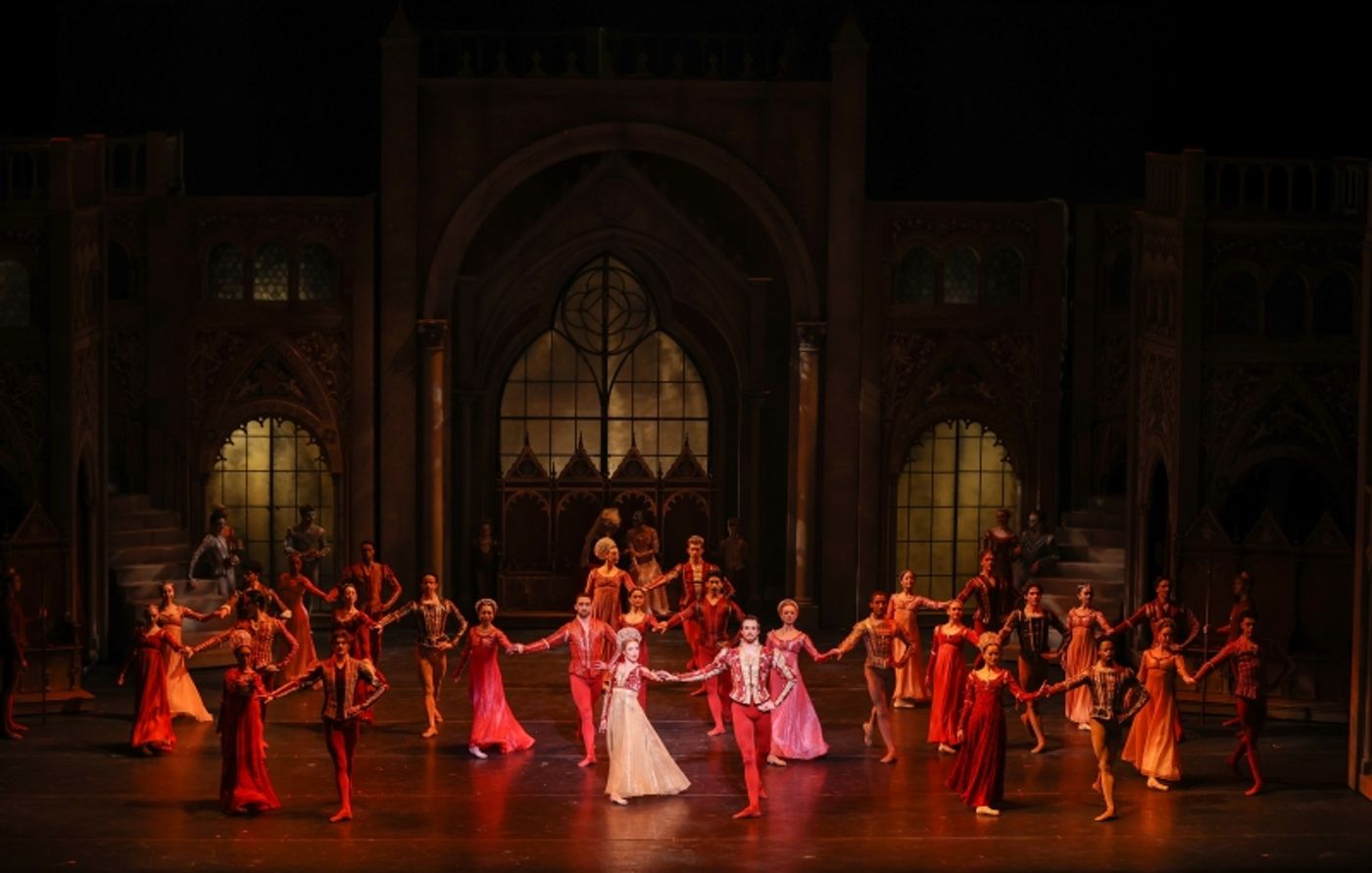 Review: ROMEO AND JULIET STUNS AUDIENCES WITH ITS CLASSIC STORY AND BEAUTIFUL DESIGN at Houston Ballet  Image