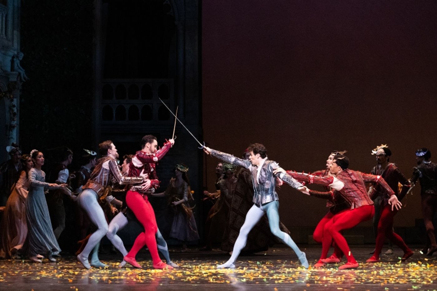 Review: ROMEO AND JULIET STUNS AUDIENCES WITH ITS CLASSIC STORY AND BEAUTIFUL DESIGN at Houston Ballet  Image