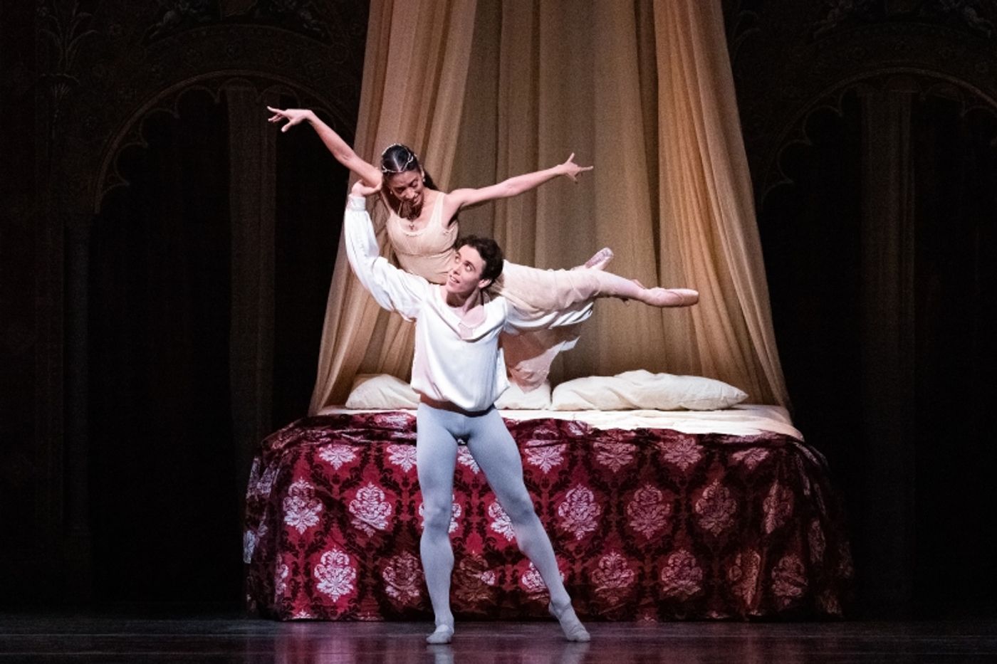 Review: ROMEO AND JULIET STUNS AUDIENCES WITH ITS CLASSIC STORY AND BEAUTIFUL DESIGN at Houston Ballet  Image