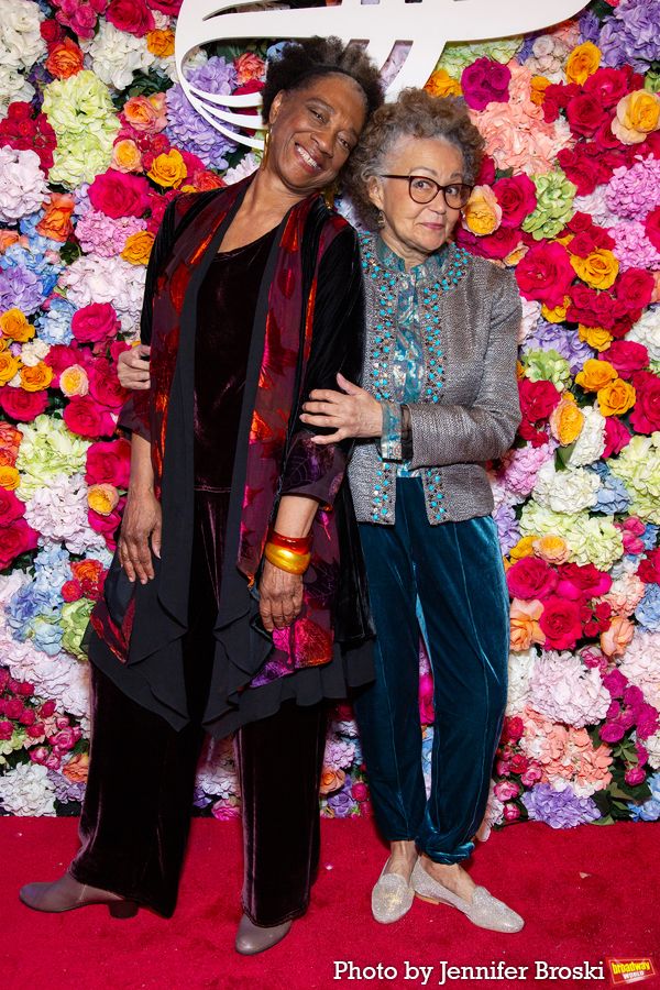 Stephanie Berry, Lizan Mitchell Photo