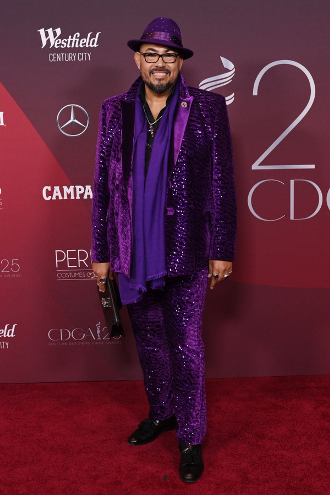 Photos: Bette Midler Honored at the 25th Costume Designers Guild Awards  Image