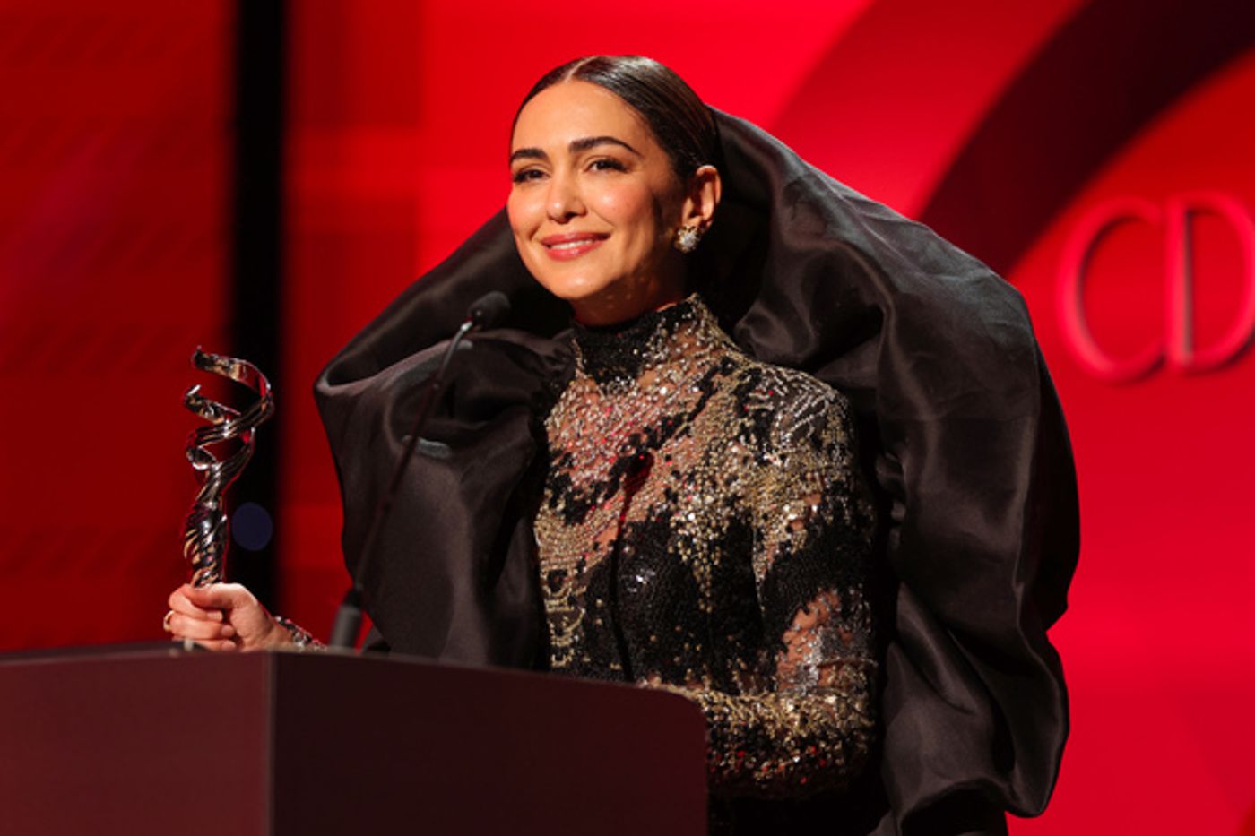Photos: Bette Midler Honored at the 25th Costume Designers Guild Awards  Image