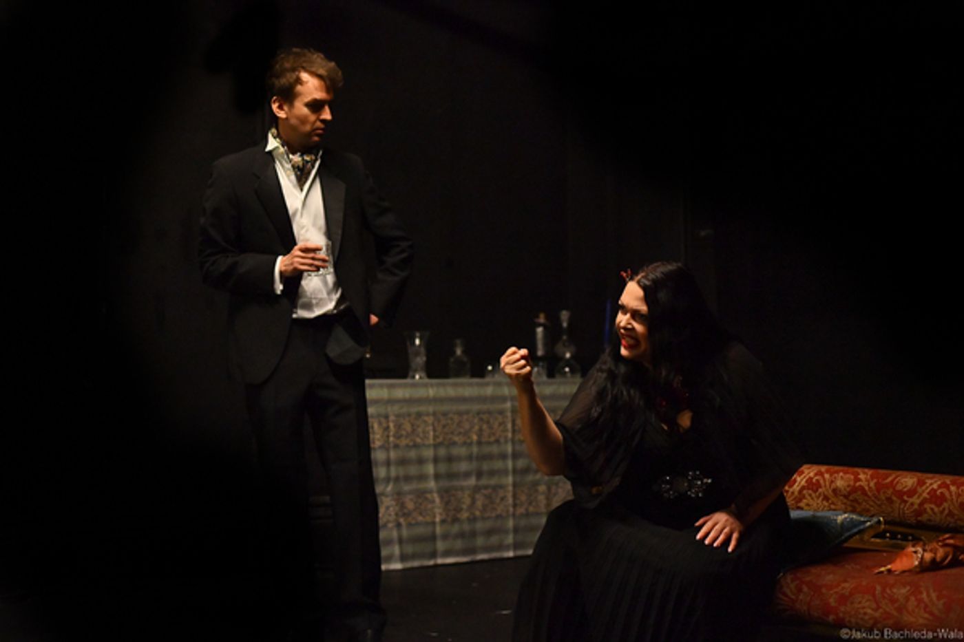 Photos: First Look At The World Premiere Of AN ABSOLUTE FARCE OF A MURDER MYSTERY  Image