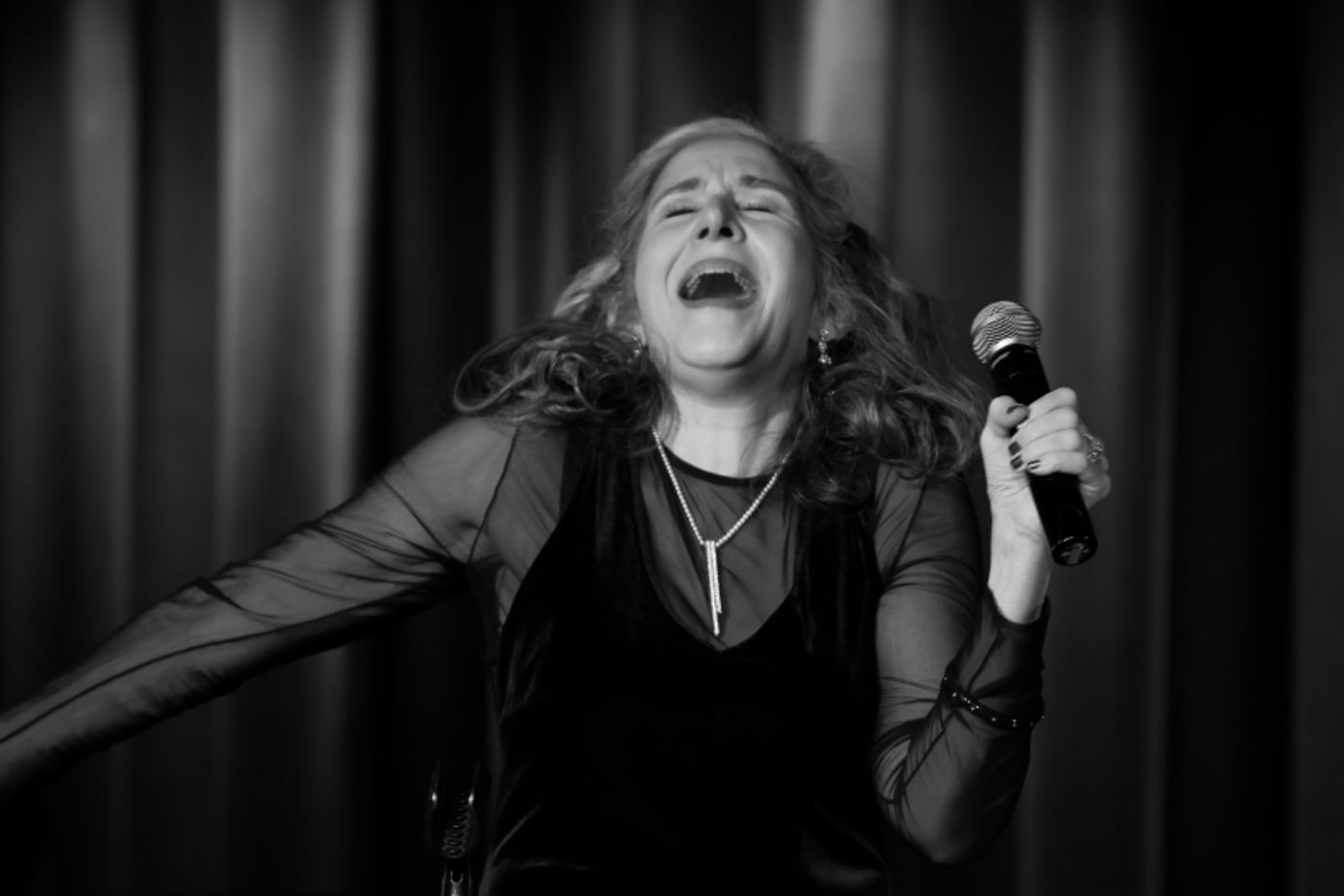 Photos: Ann Talman Encores ELIZABETH TAYLOR AND THE SHADOW OF HER SMILE at The Laurie Beechman Theatre  Image