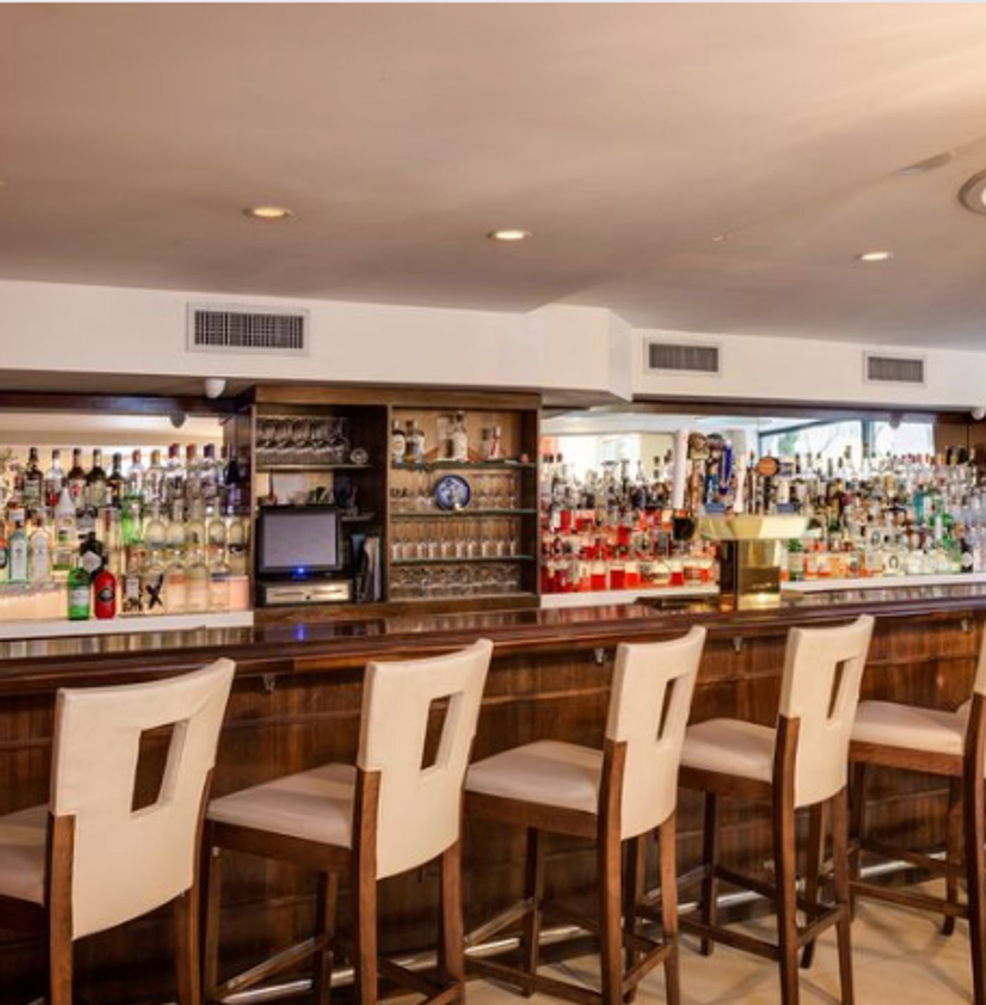 Review: SEA FIRE GRILL in Midtown East Offers Superb Dining in an Elegant Setting Review: SEA FIRE GRILL in Midtown East Offers Superb Dining in an Elegant Setting Image