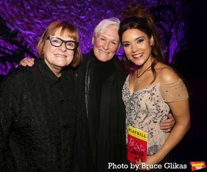 Kristen Blodgette, Glenn Close and Linedy Genao  Photo
