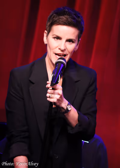 Jenn Colella Photo
