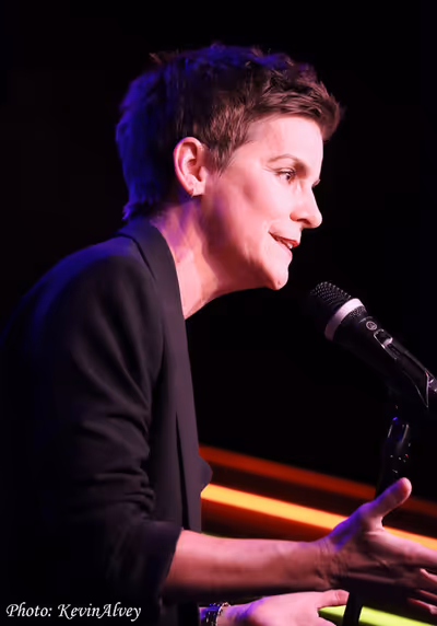 Jenn Colella Photo