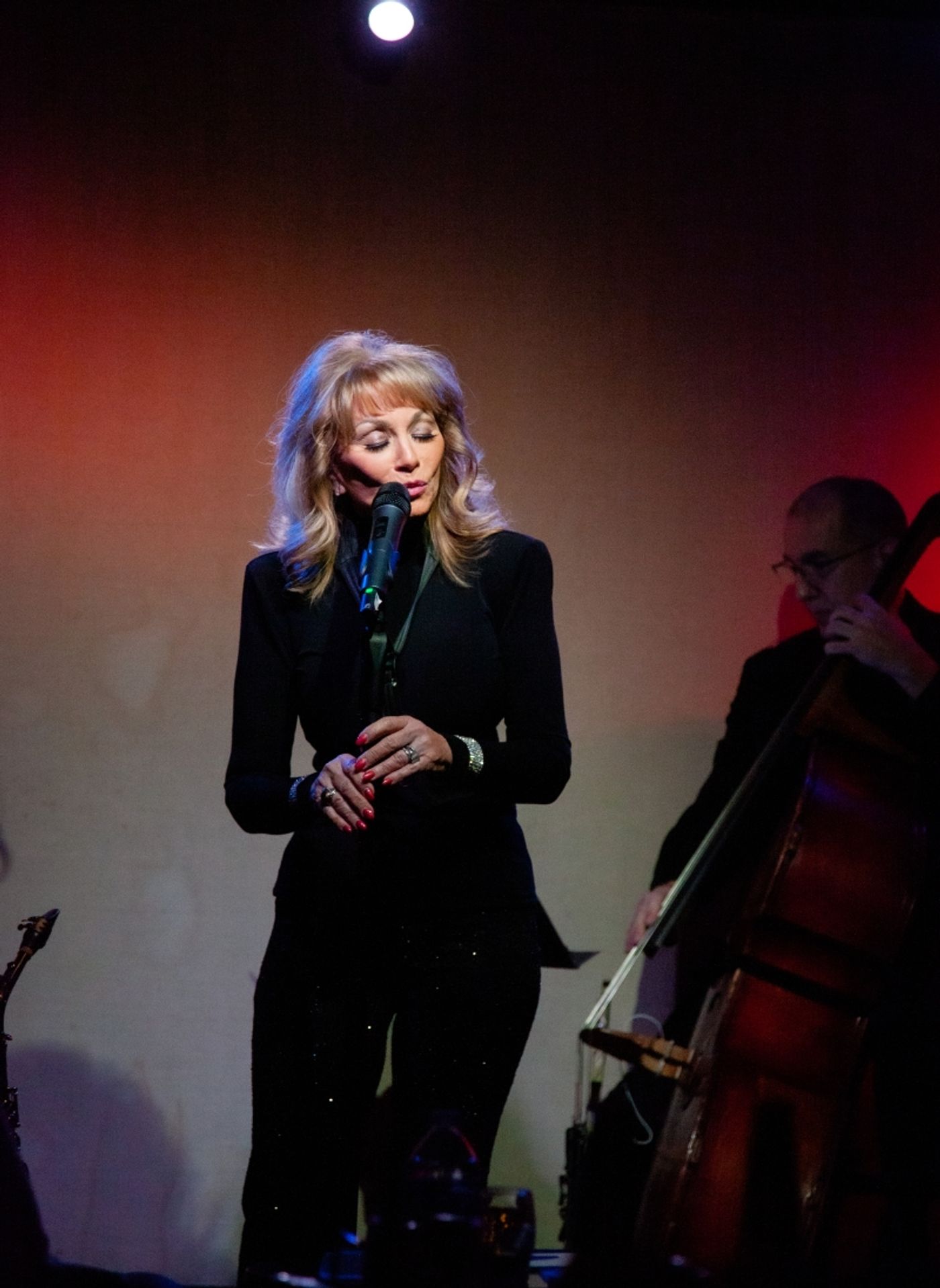 Review: SAXY SUSIE Clausen Sounds Sweet In Don't Tell Mama Solo Show Debut Review: SAXY SUSIE Clausen Sounds Sweet In Don't Tell Mama Solo Show Debut Image