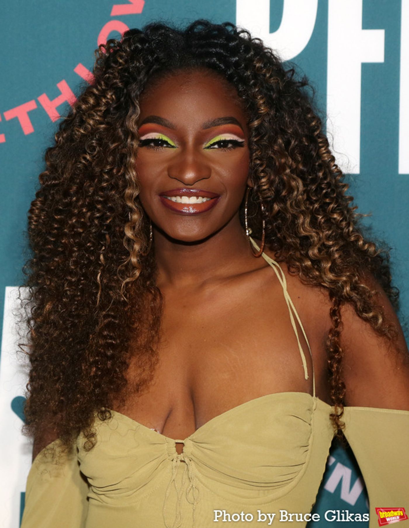 Photos: Dylan Mulvaney, Tom Daley, J. Harrison Ghee, and More Walk the PFLAG 50th Anniversary Gala Red Carpet  Image