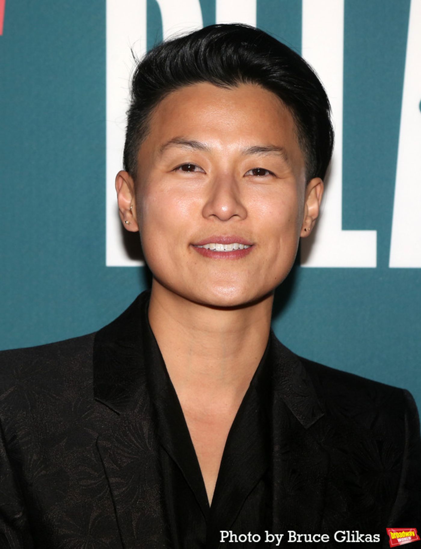 Photos: Dylan Mulvaney, Tom Daley, J. Harrison Ghee, and More Walk the PFLAG 50th Anniversary Gala Red Carpet  Image