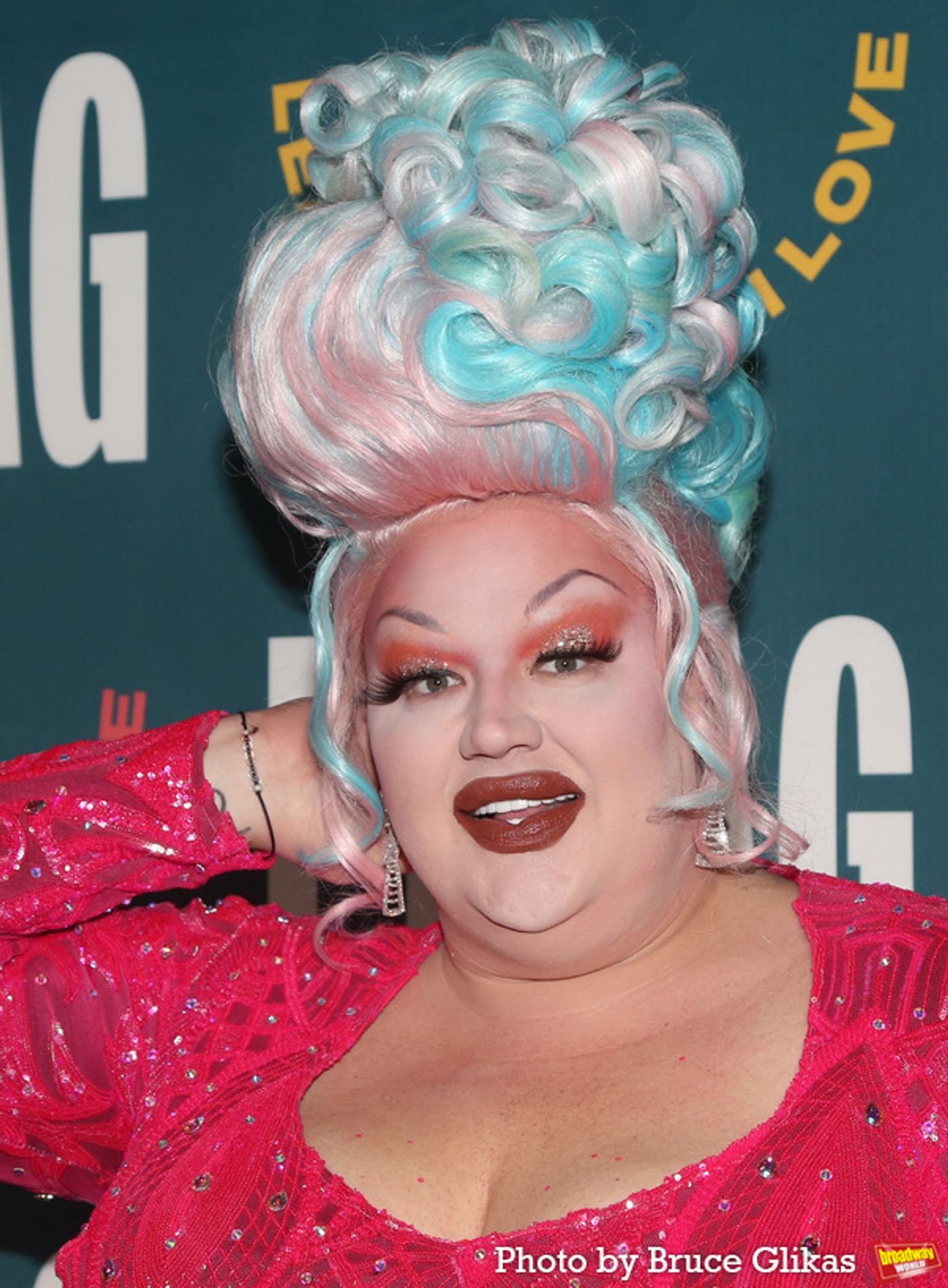 Photos: Dylan Mulvaney, Tom Daley, J. Harrison Ghee, and More Walk the PFLAG 50th Anniversary Gala Red Carpet  Image