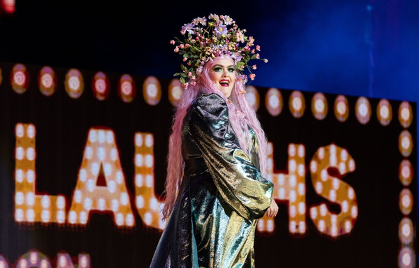 Photos: Graham Norton, Katherine Ryan, and More Take the Stage at JUST FOR LAUGHS LONDON FESTIVAL Photos: Graham Norton, Katherine Ryan, and More Take the Stage at JUST FOR LAUGHS LONDON FESTIVAL Image