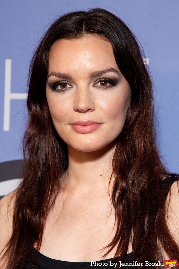 Jennifer Damiano Photo