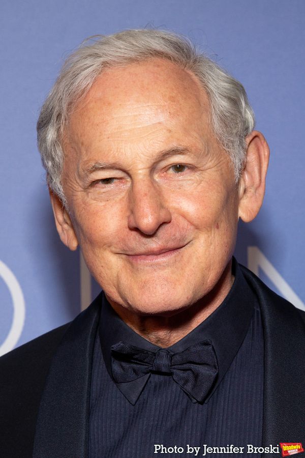 Victor Garber Photo
