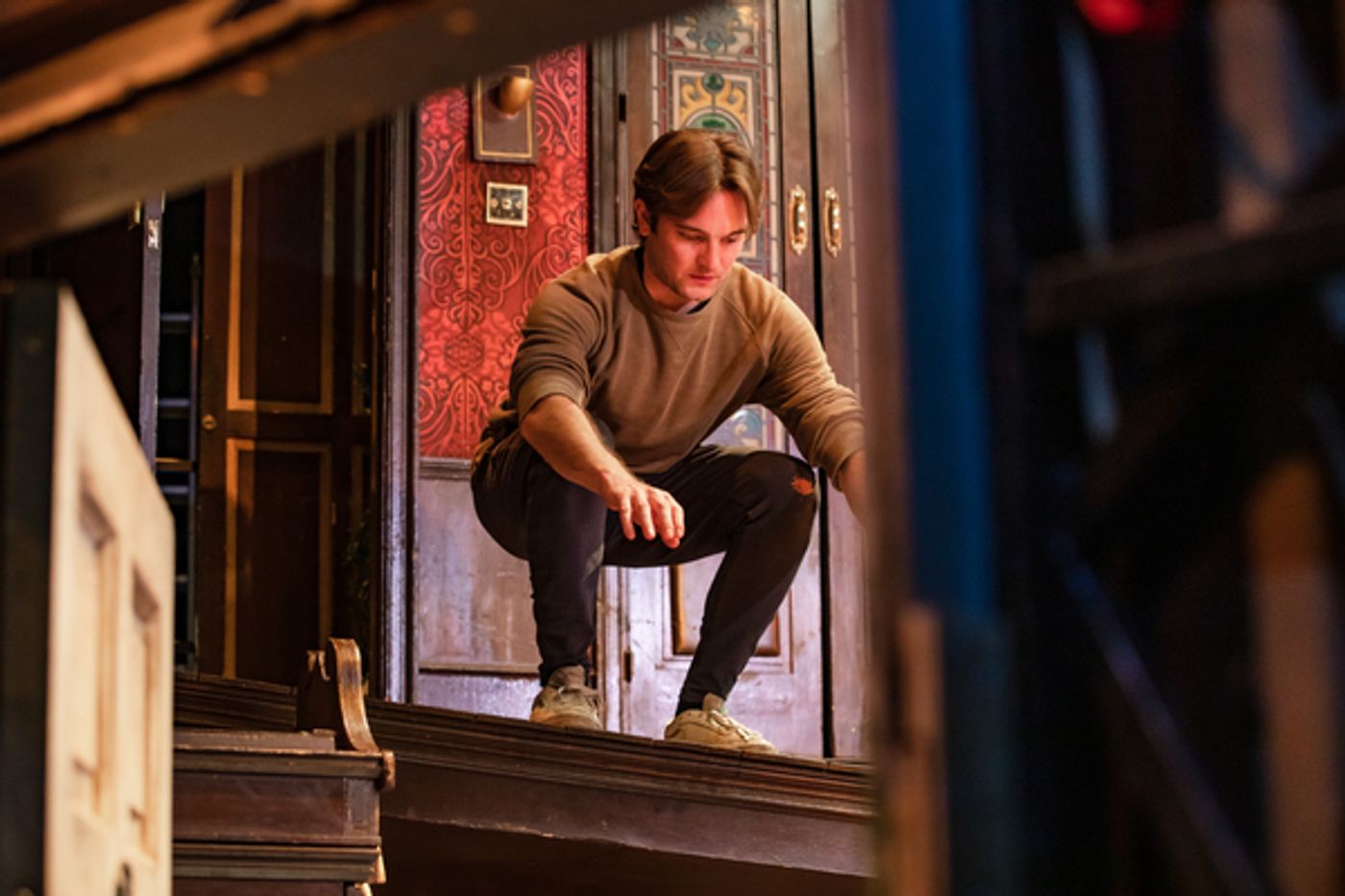 Photos: First Look at the New Cast of THE PLAY THAT GOES WRONG in Rehearsal  Image