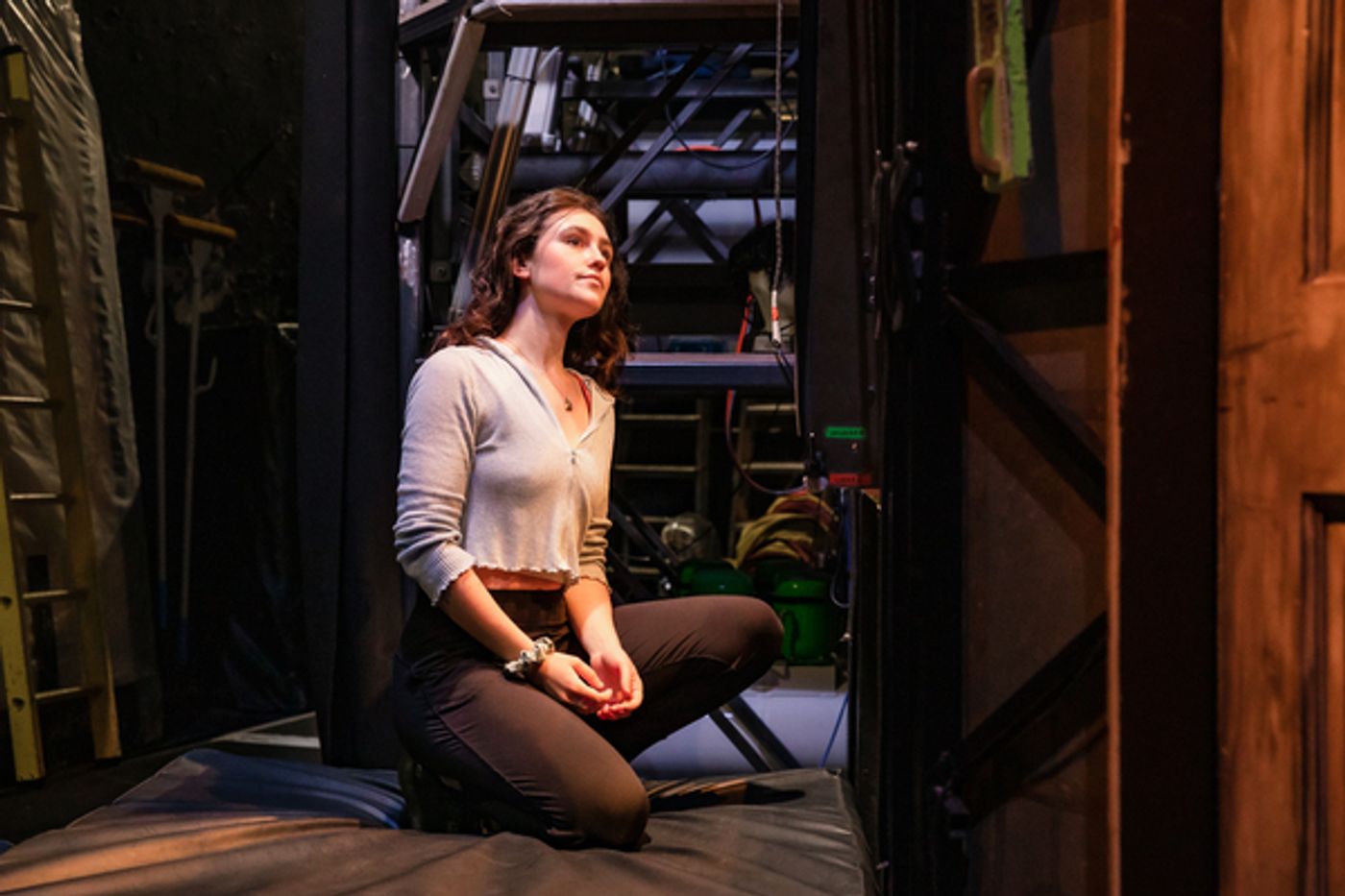 Photos: First Look at the New Cast of THE PLAY THAT GOES WRONG in Rehearsal  Image