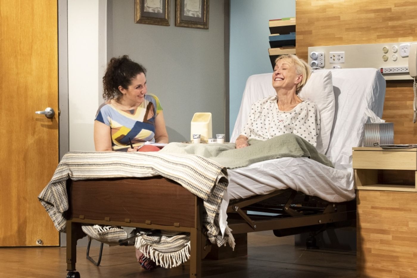 Review: A FUNNY THING HAPPENED ON THE WAY TO THE GYNECOLOGIC ONCOLOGY UNIT AT MEMORIAL SLOAN-KETTERING at Dezart Performs  Image