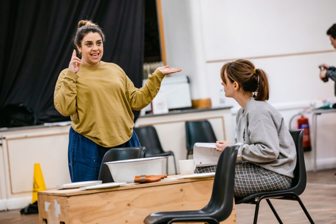 Photos: Inside Rehearsal For PETER PAN GOES WRONG; Full Cast Announced!  Image