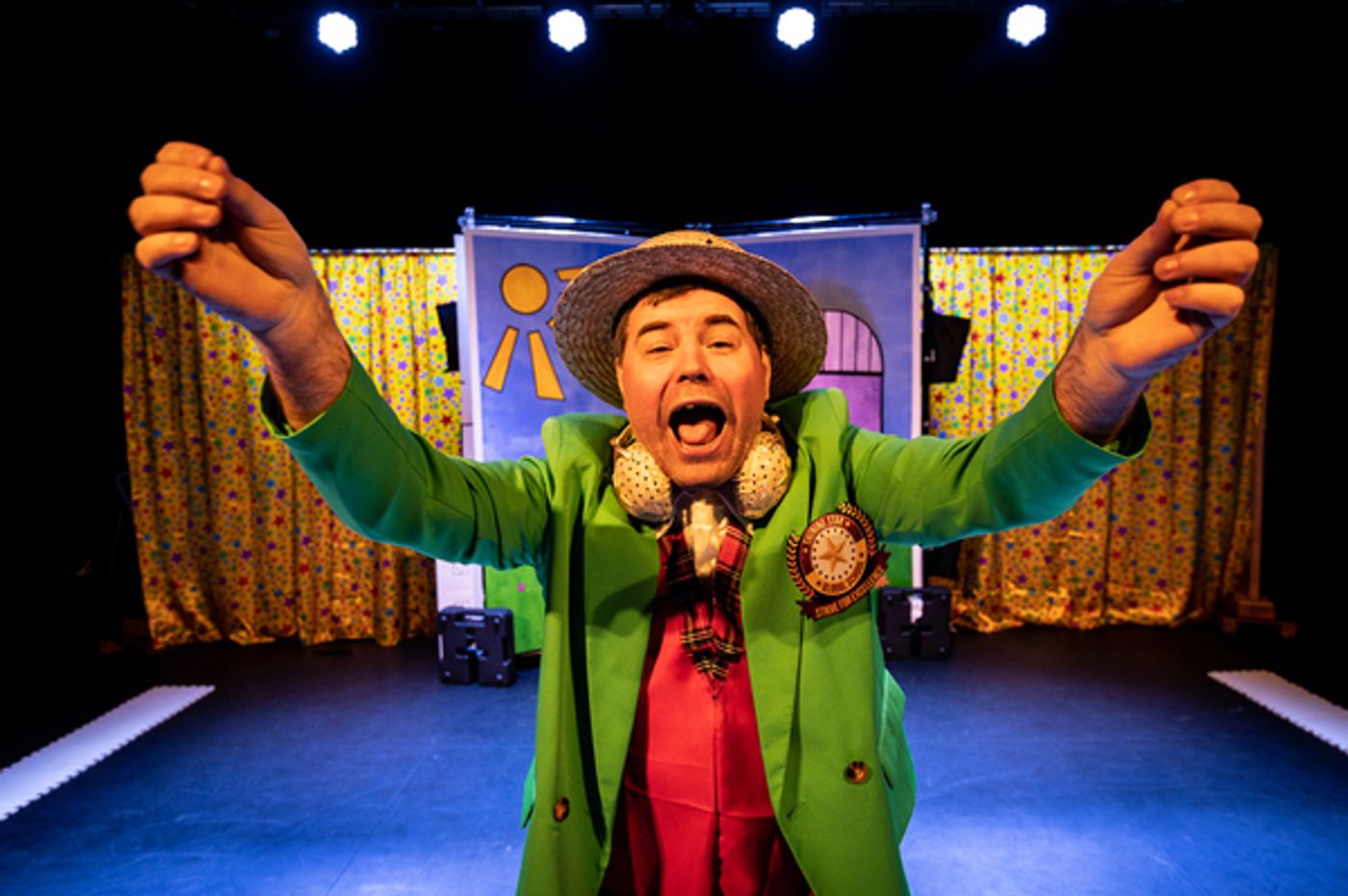 Photos: First Look at SUPER POWER PANTO, Now on Tour!  Image