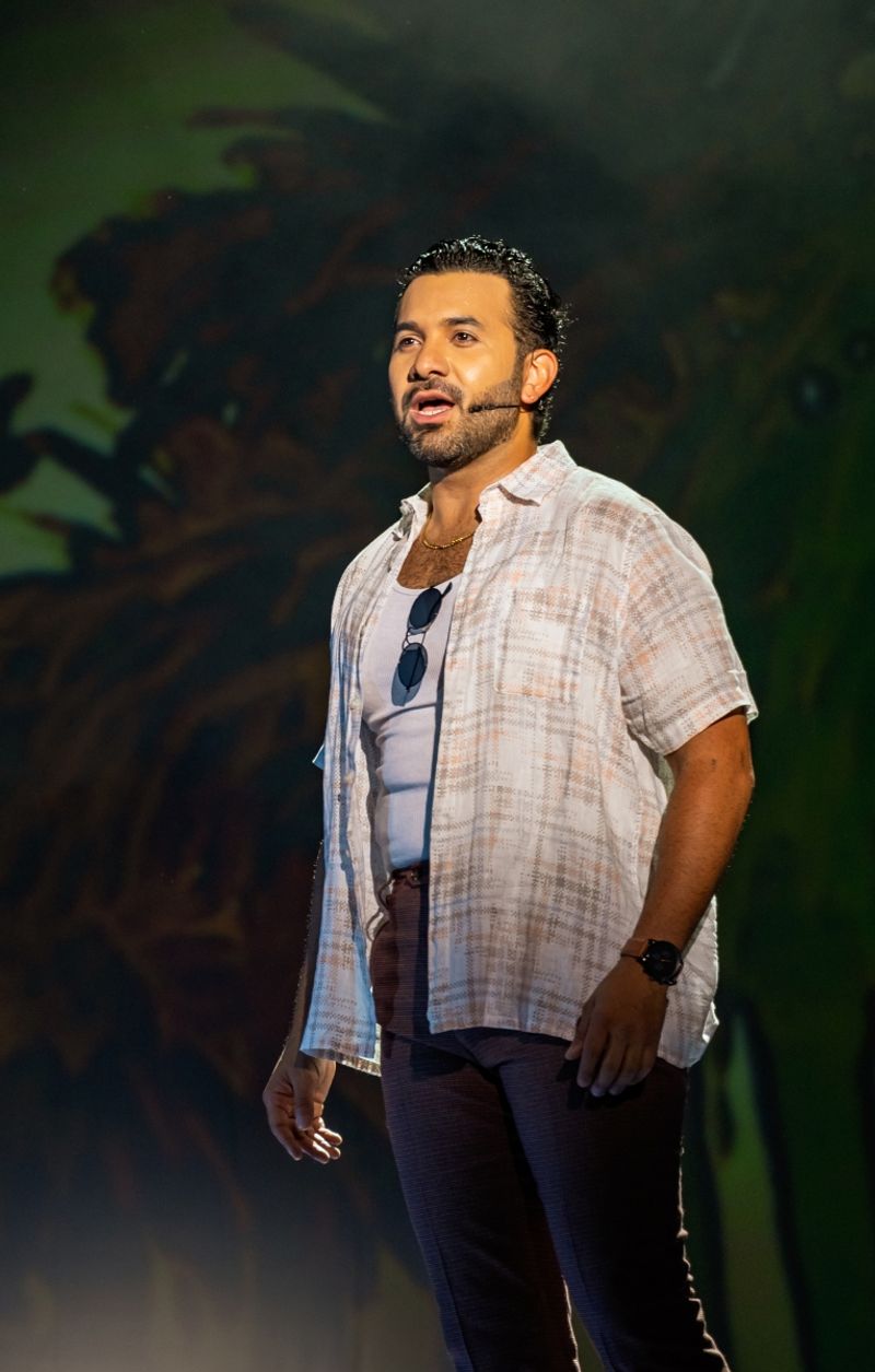Review: SAMUEL GARNICA, AS EMILIO ESTEFAN ON THE BROADWAY NATIONAL TOUR OF ON YOUR FEET! Image
