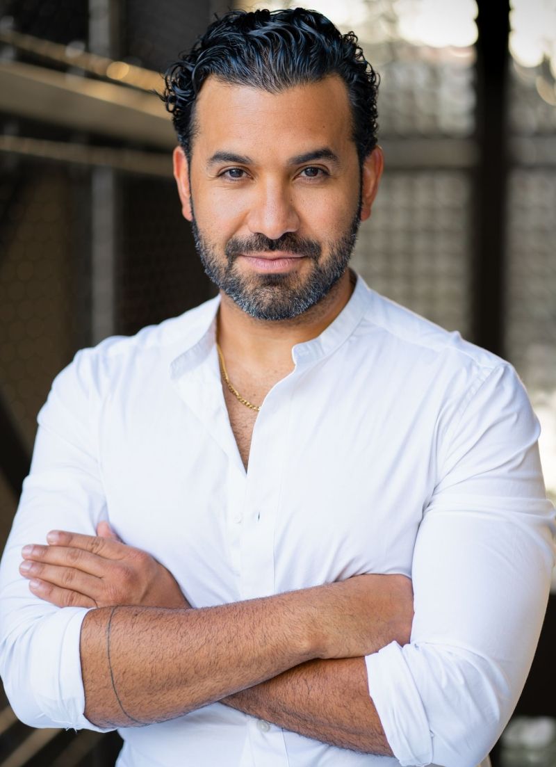 Review: SAMUEL GARNICA, AS EMILIO ESTEFAN ON THE BROADWAY NATIONAL TOUR OF ON YOUR FEET!  Image