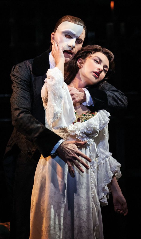 Photos: THE PHANTOM OF THE OPERA Extends Booking and Releases New Photos — photo 2 of 9