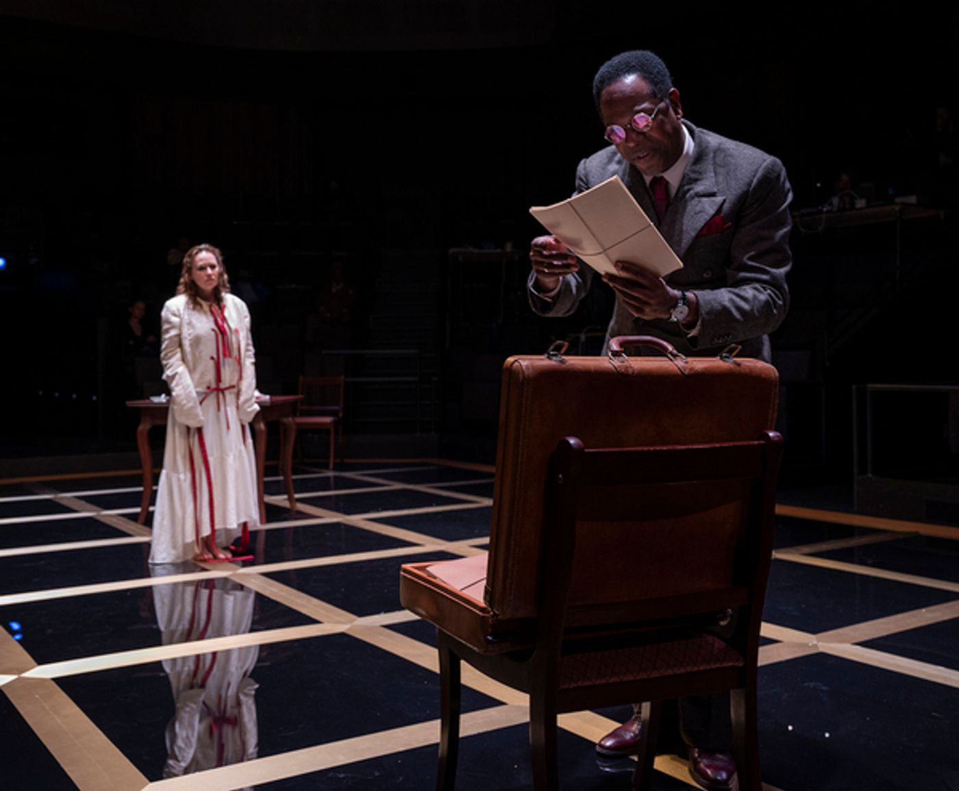 Photos: First Look at DESCRIBE THE NIGHT at Steppenwolf Theatre Company  Image