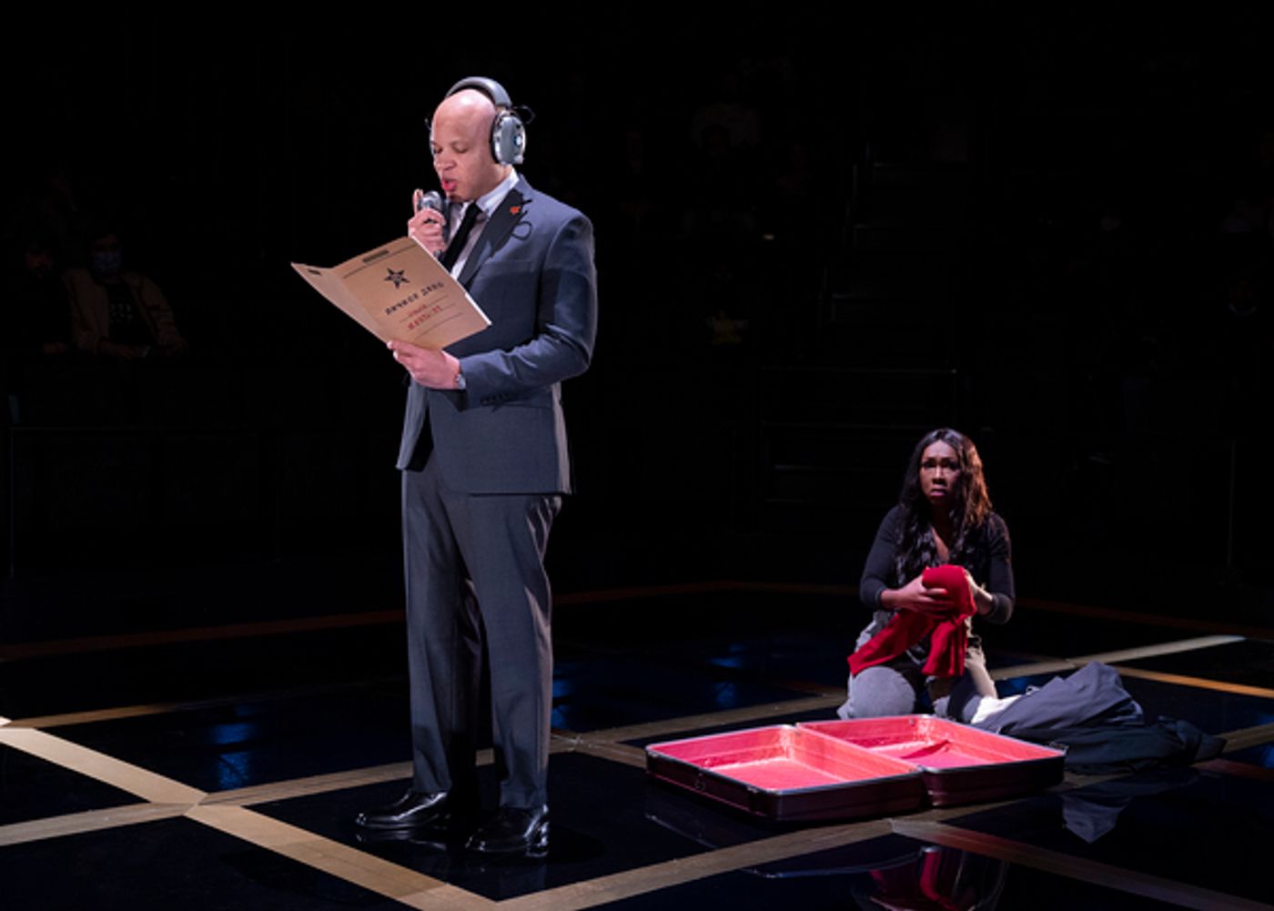 Photos: First Look at DESCRIBE THE NIGHT at Steppenwolf Theatre Company  Image