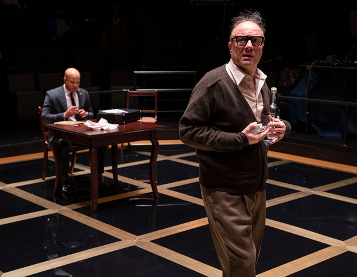 Photos: First Look at DESCRIBE THE NIGHT at Steppenwolf Theatre Company  Image