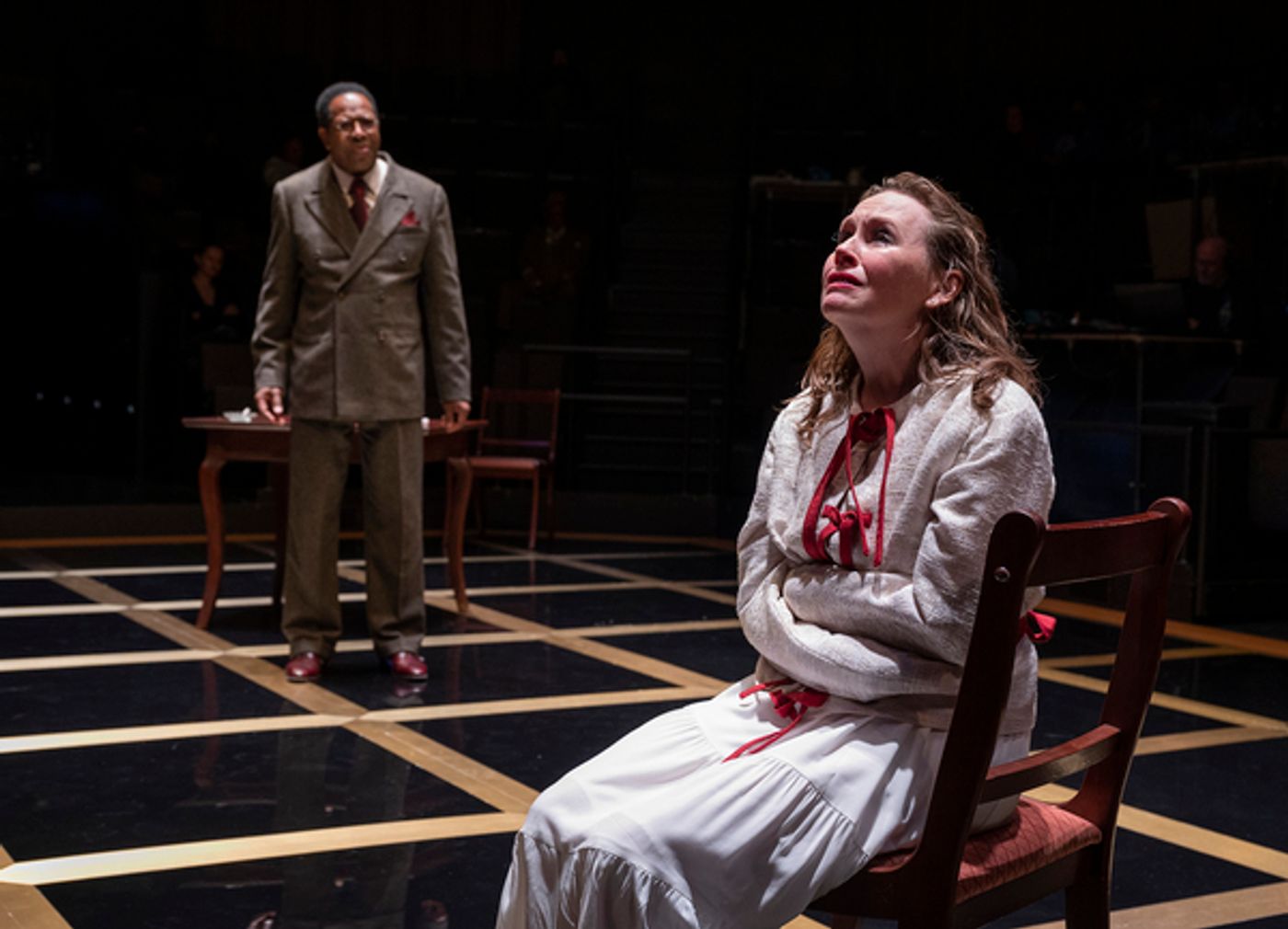 Photos: First Look at DESCRIBE THE NIGHT at Steppenwolf Theatre Company  Image