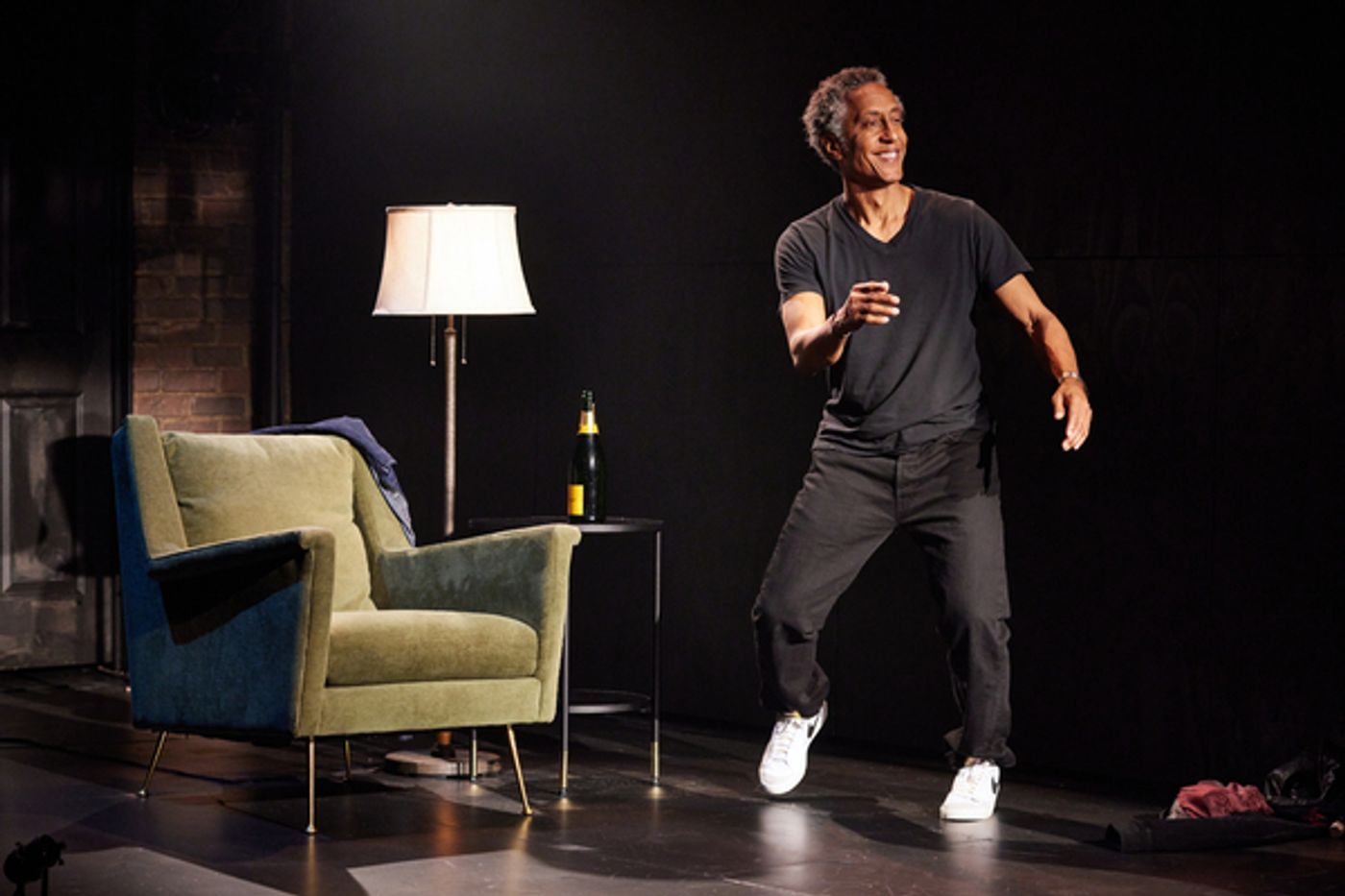 Photos: First Look at Andre Royo in DRINKING IN AMERICA at Audible Theater  Image