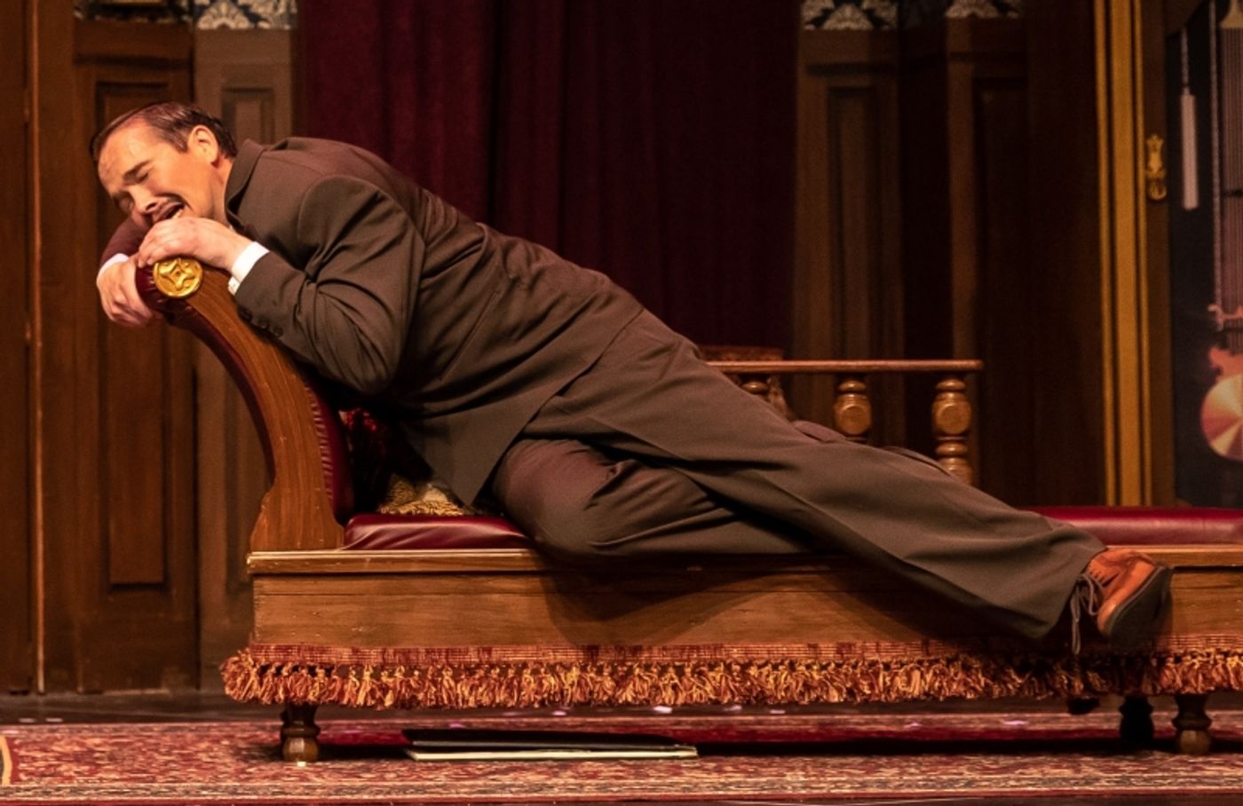 Review: THE PLAY THAT GOES WRONG at Theatre Memphis  Image