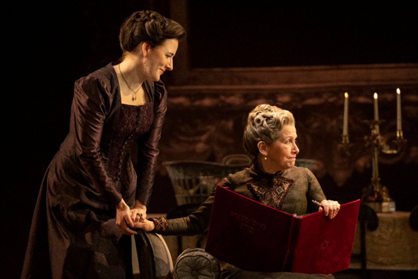 Photos: See Joshua Malina, Brandon Uranowitz & More in New LEOPOLDSTADT Images  Image