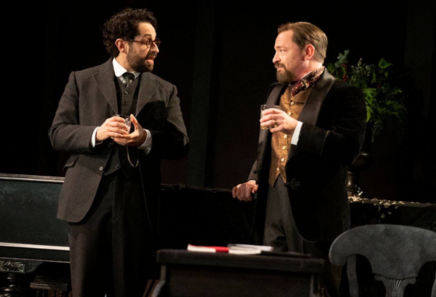Photos: See Joshua Malina, Brandon Uranowitz & More in New LEOPOLDSTADT Images  Image