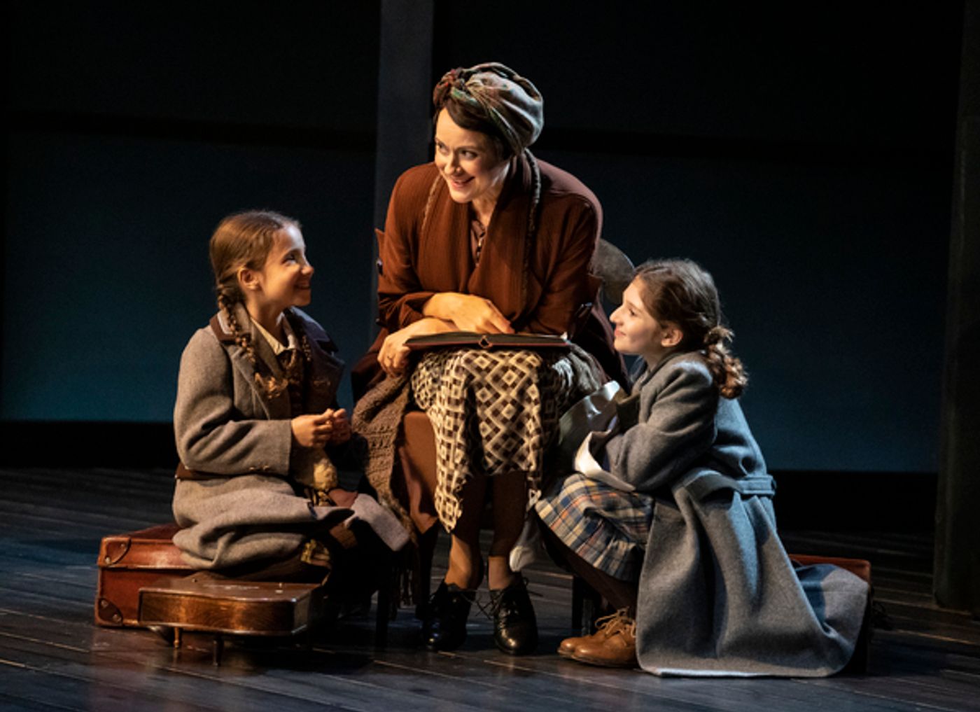 Photos: See Joshua Malina, Brandon Uranowitz & More in New LEOPOLDSTADT Images  Image