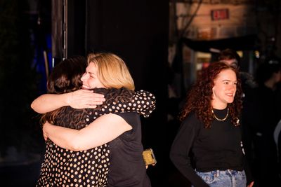 Alanis Morissette, Heidi Blickenstaff and Jade McLeod  Photo