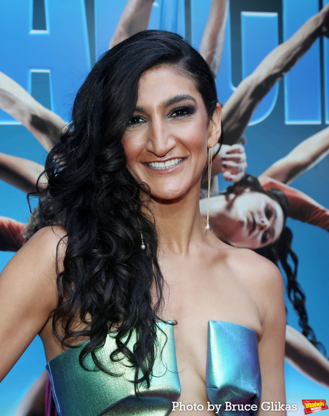Photos: DANCIN' Company Walks the Red Carpet on Opening Night  Image
