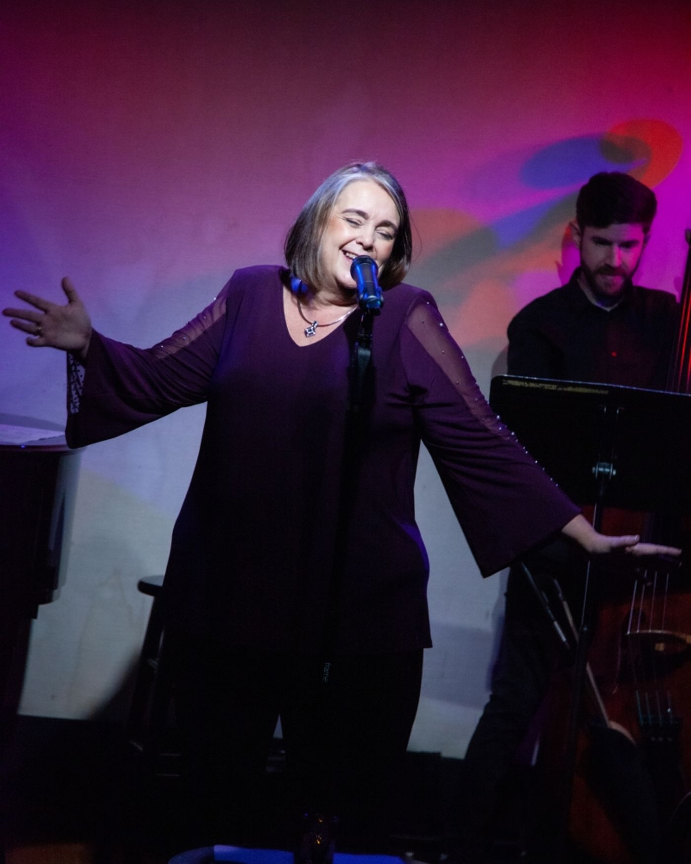 Review: Sarah Carson Charms Don't Tell Mama Audience With ENGLAND AND AMERICA - A TRANS-ATLANTIC LOVE STORY Review: Sarah Carson Charms Don't Tell Mama Audience With ENGLAND AND AMERICA - A TRANS-ATLANTIC LOVE STORY Image