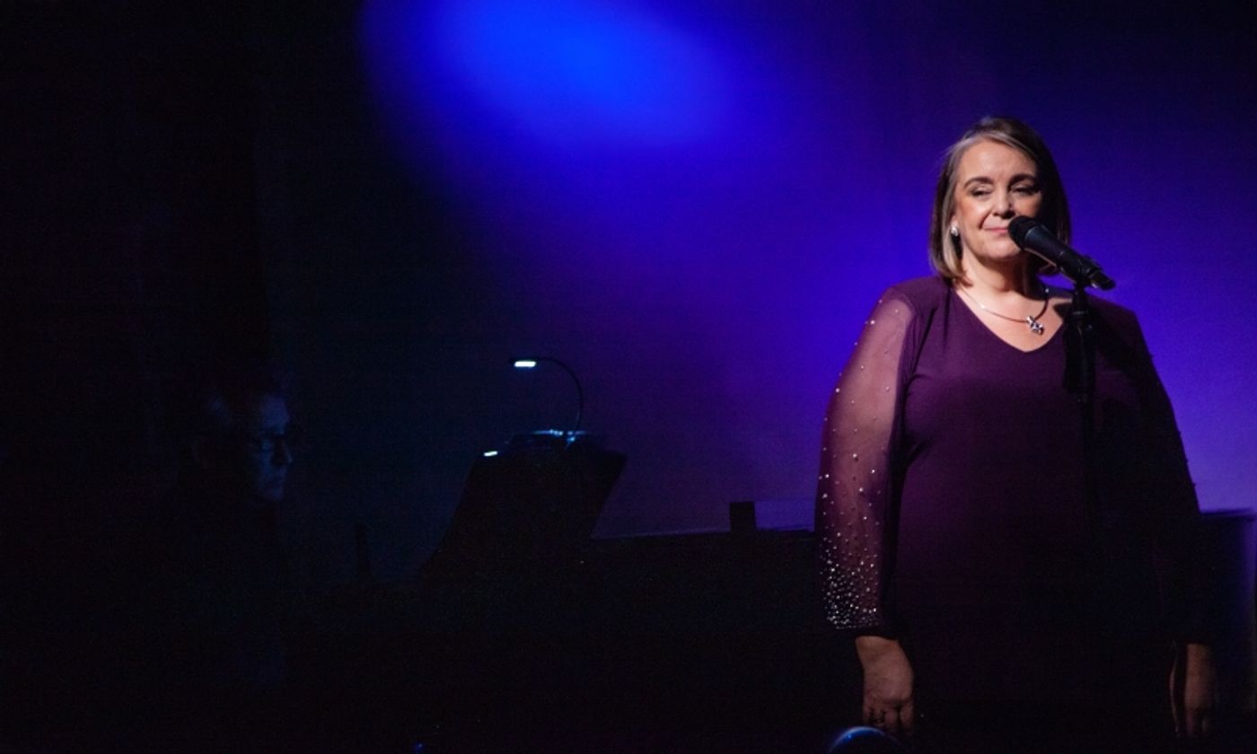 Review: Sarah Carson Charms Don't Tell Mama Audience With ENGLAND AND AMERICA - A TRANS-ATLANTIC LOVE STORY Review: Sarah Carson Charms Don't Tell Mama Audience With ENGLAND AND AMERICA - A TRANS-ATLANTIC LOVE STORY Image