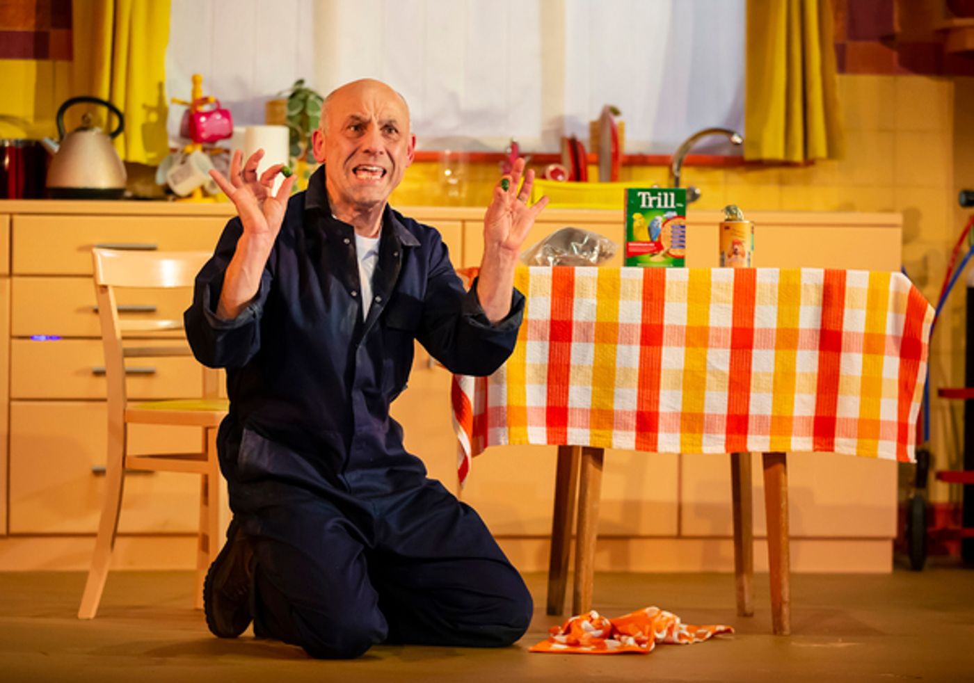 Photos: First Look at THEY DON'T PAY? WE WON'T PAY! at Mercury Theatre Photos: First Look at THEY DON'T PAY? WE WON'T PAY! at Mercury Theatre Image