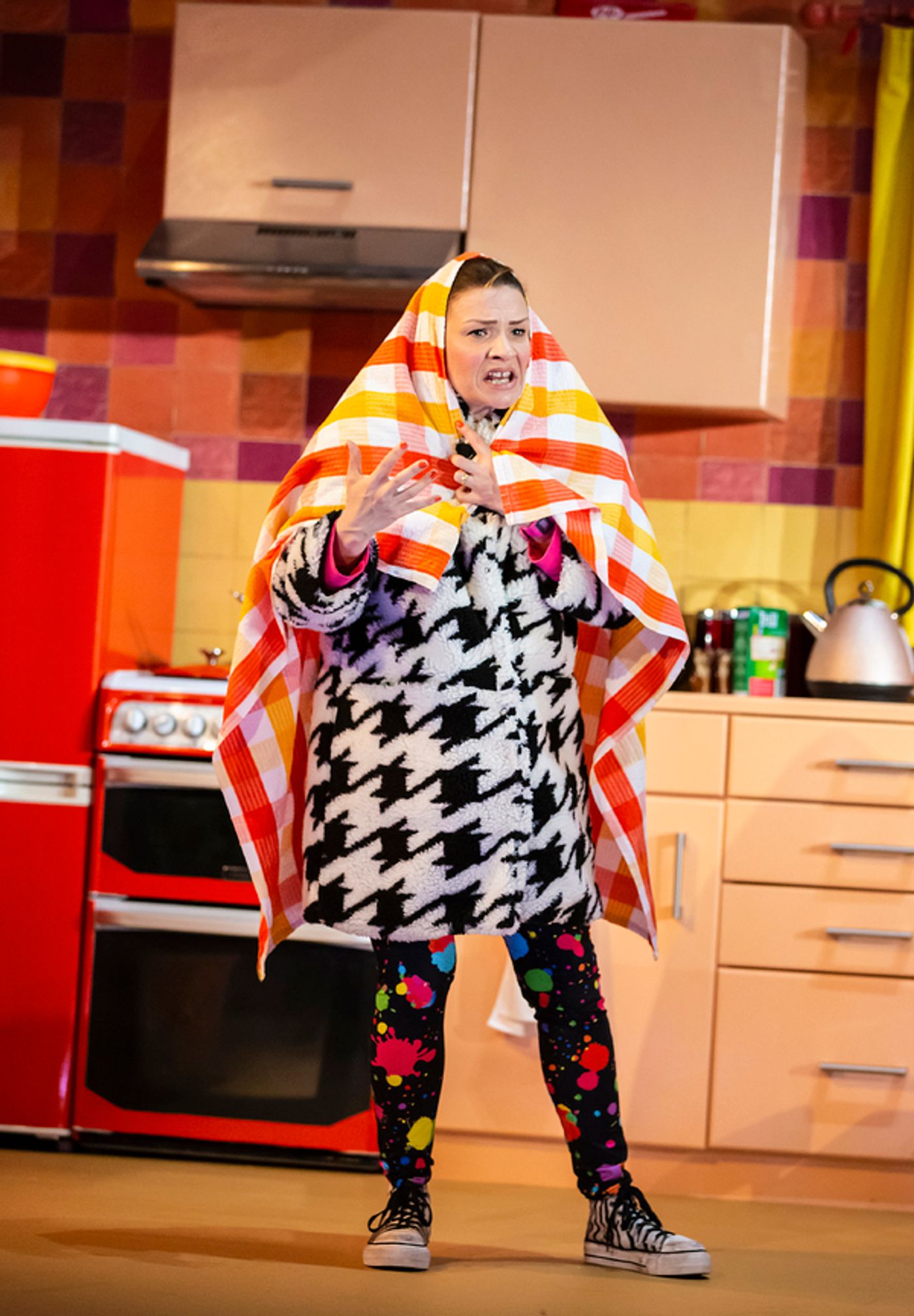 Photos: First Look at THEY DON'T PAY? WE WON'T PAY! at Mercury Theatre Photos: First Look at THEY DON'T PAY? WE WON'T PAY! at Mercury Theatre Image