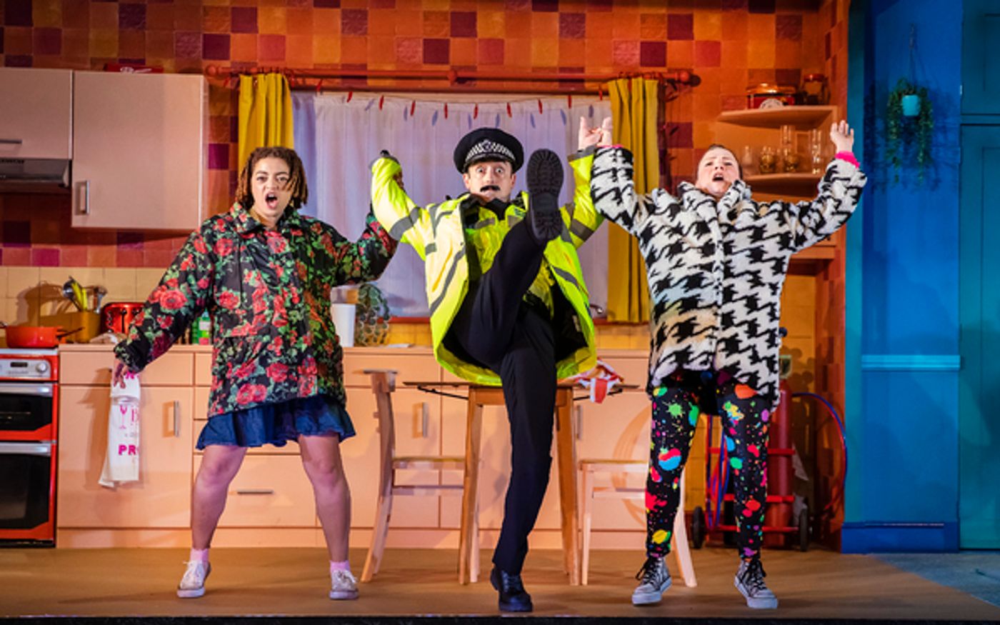 Photos: First Look at THEY DON'T PAY? WE WON'T PAY! at Mercury Theatre Photos: First Look at THEY DON'T PAY? WE WON'T PAY! at Mercury Theatre Image