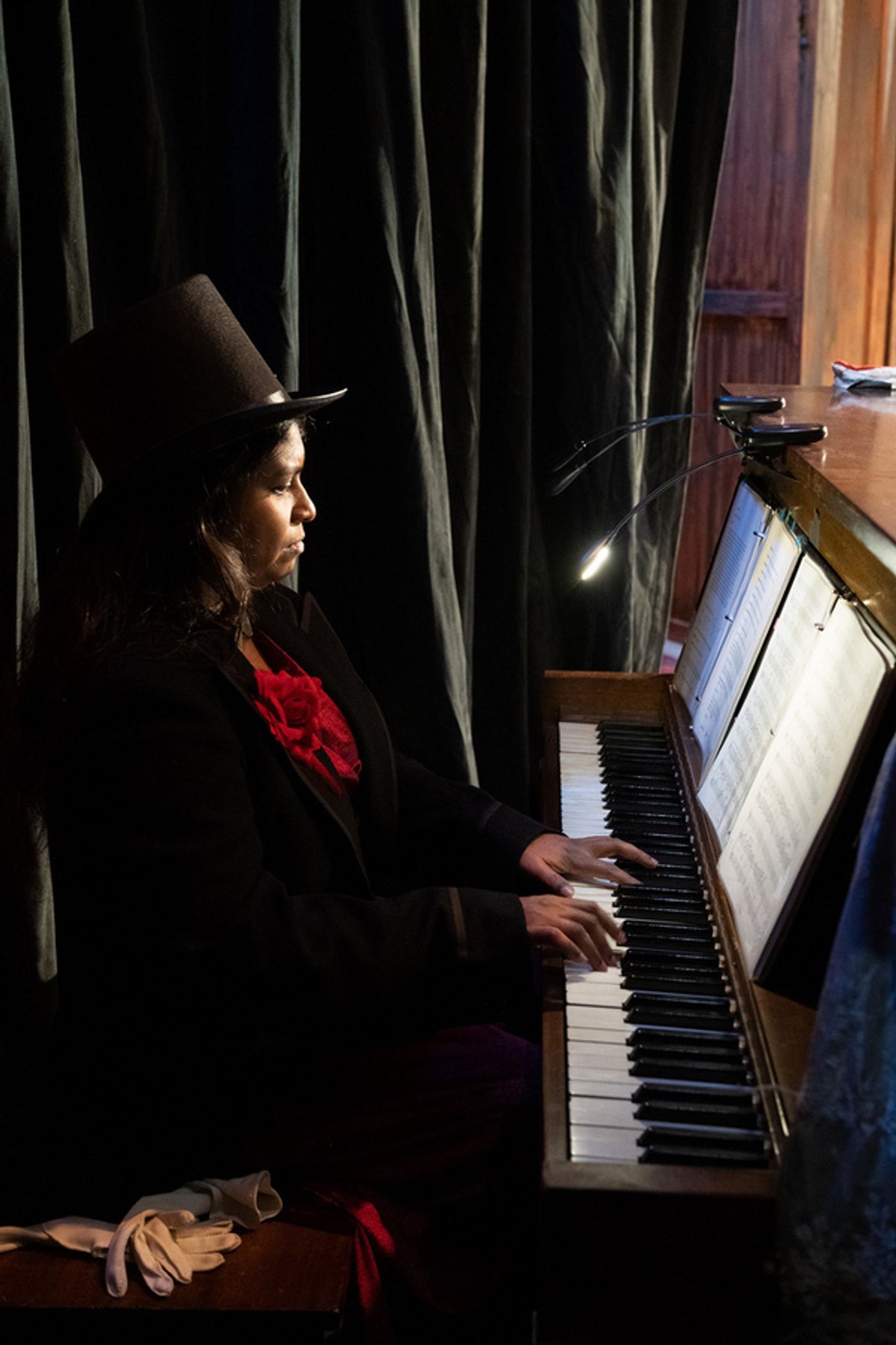 Photos: First Look At The U.S. Premiere Of YAACOBI & LEIDENTAL  At The Odyssey Theatre  Image