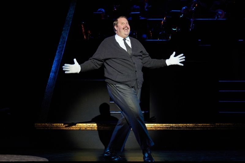 Review: CHICAGO THE MUSICAL at Robinson Center  Image