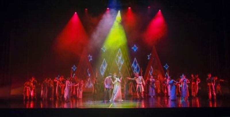 Review: KEN DEDES'S Spectacular Showmanship Outshines Its Revenge Narrative Image