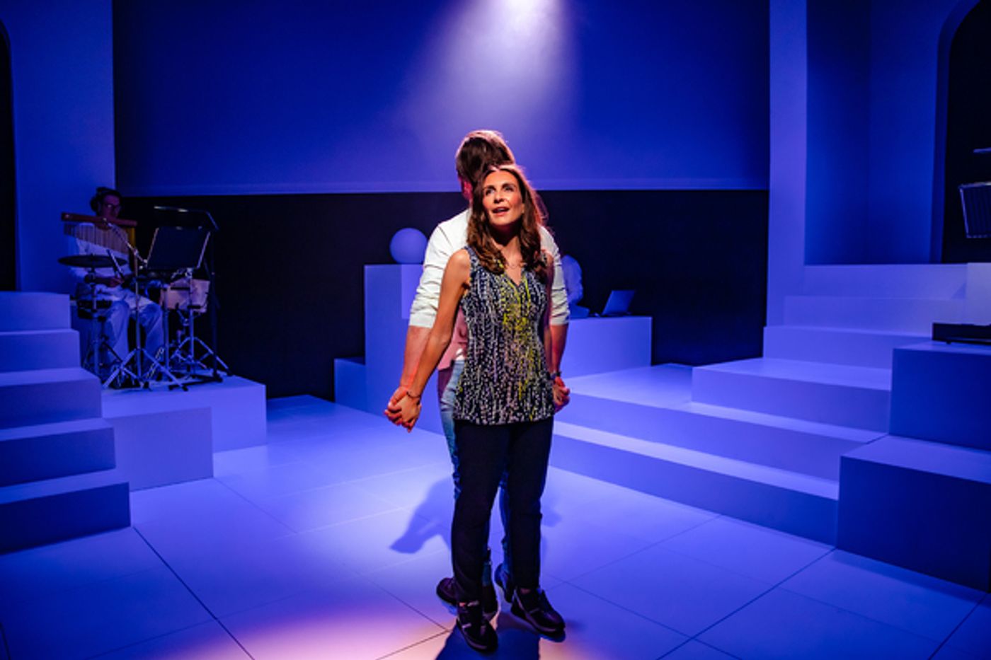 Photos: First Look at KILLING THE CAT at Riverside Studios Photos: First Look at KILLING THE CAT at Riverside Studios Image