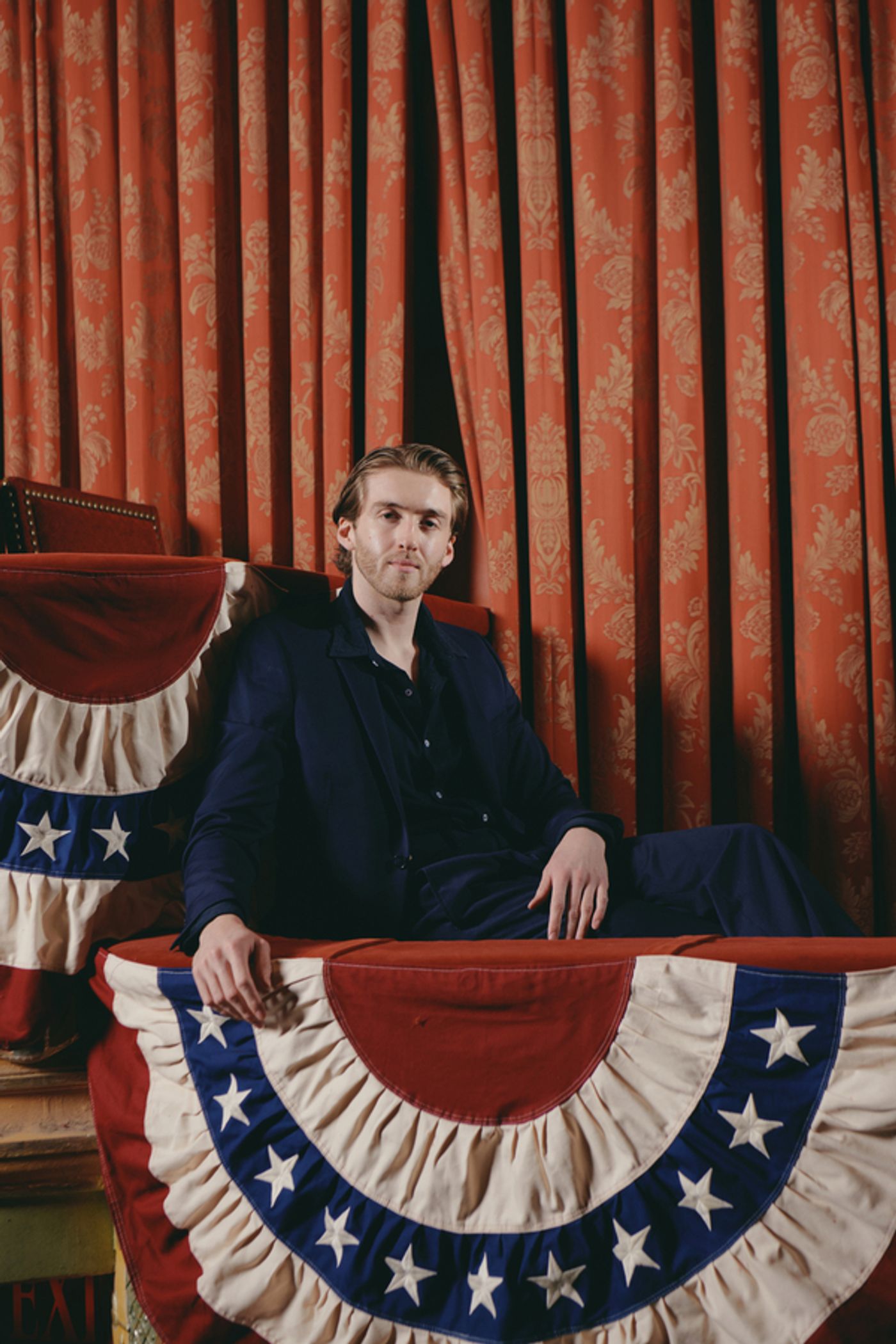 Photos: Check Out All New Portraits of the Cast of PARADE  Image