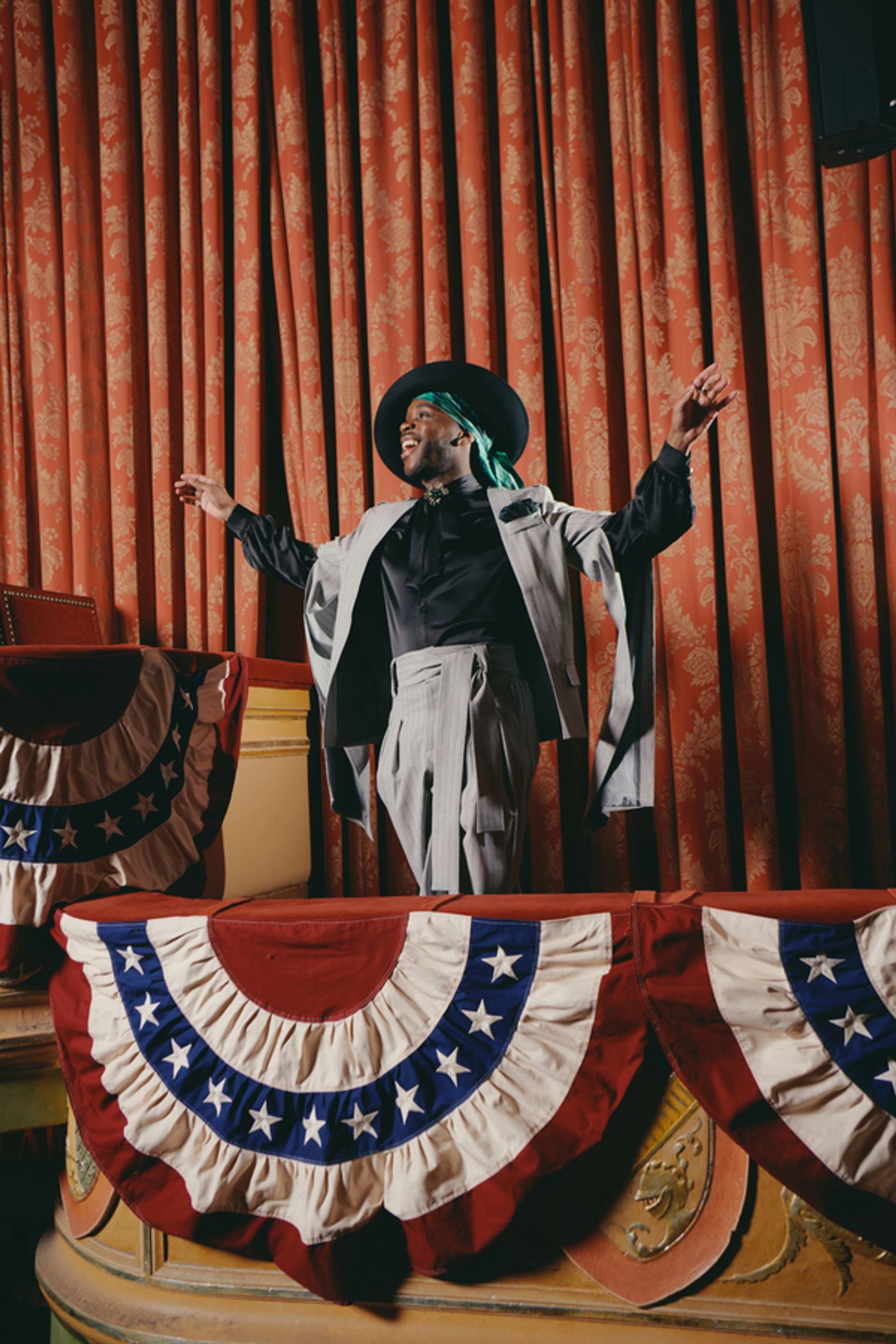 Photos: Check Out All New Portraits of the Cast of PARADE  Image