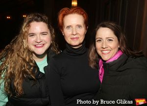 Bonnie Milligan, Cynthia Nixon and Alli Mauzey Photo